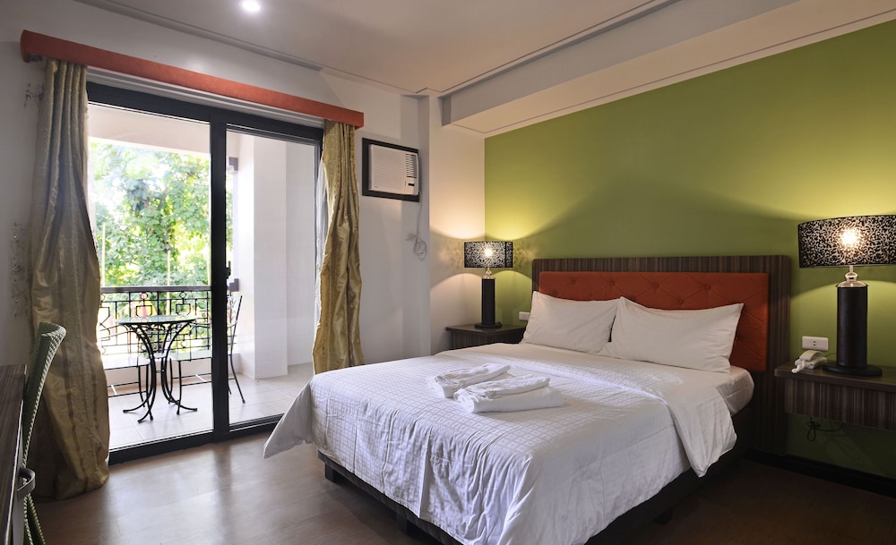 Superior Room B