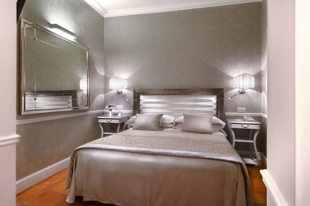 Classic Room, 1 Double or 2 Twin Beds, City View - Photo 3
