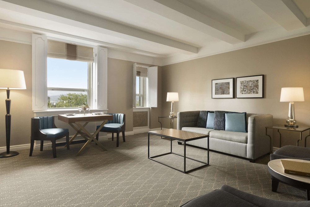 Junior Suite, 1 King Bed
