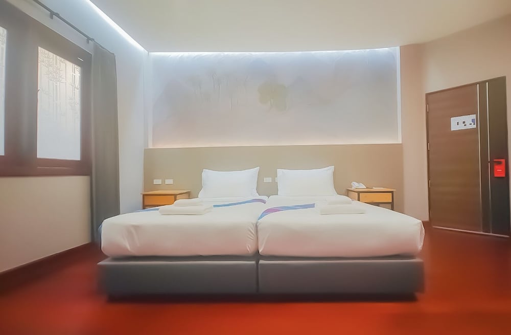 Standard Double or Twin Room - Photo 31