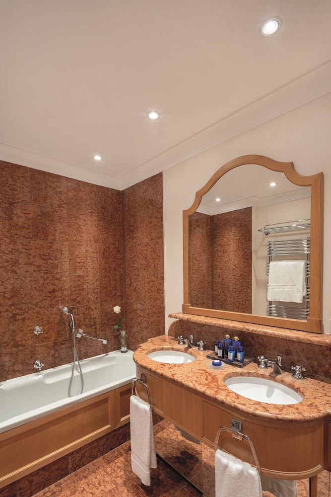 Premium Room (St Marks View)