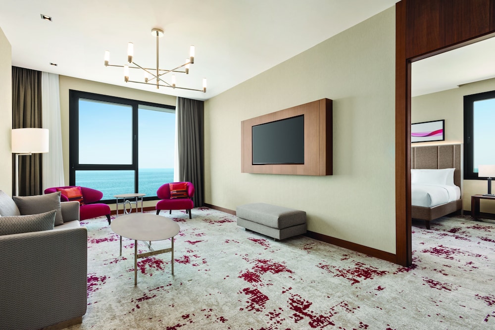 Family Suite, 1 King Bed, Sea View - Photo 1