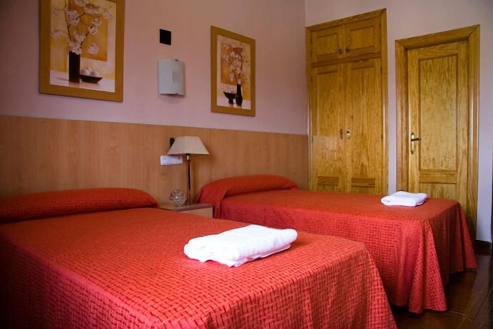 Triple Room - Photo 2