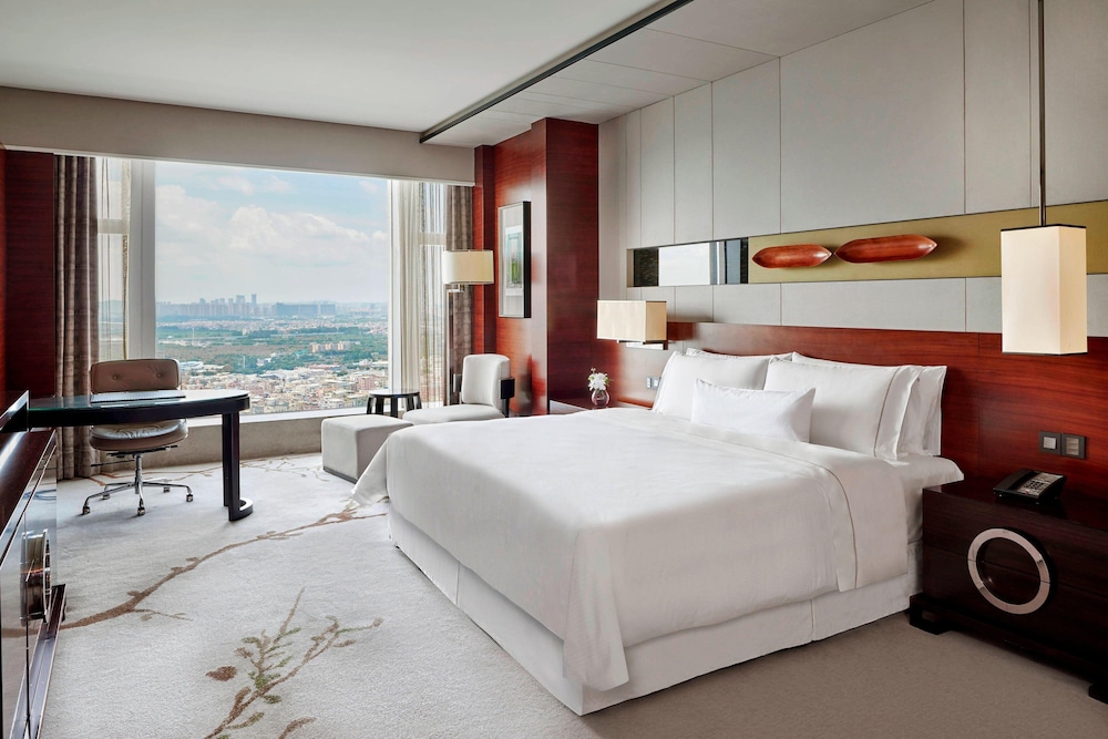 Executive Room, 1 King Bed - Photo 5