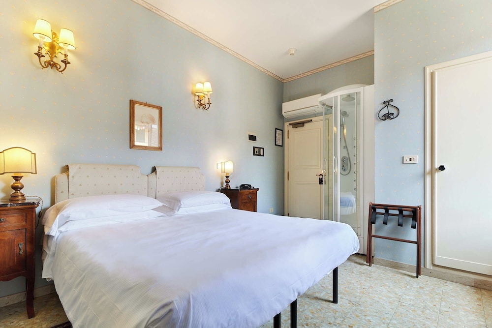 Economy Double Room photo 1