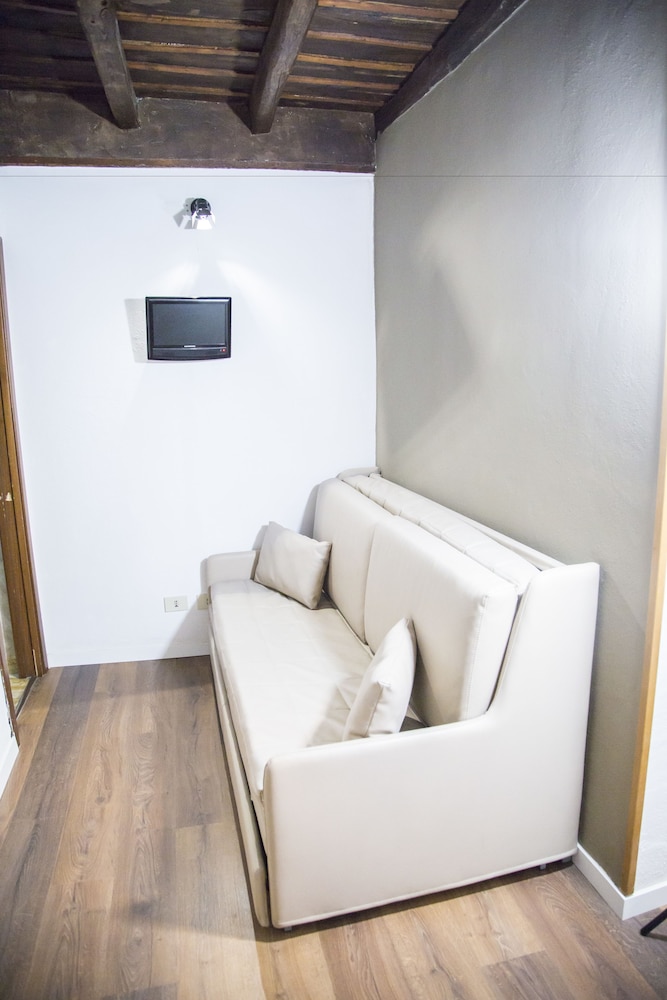 Deluxe Room, Kitchenette photo 3