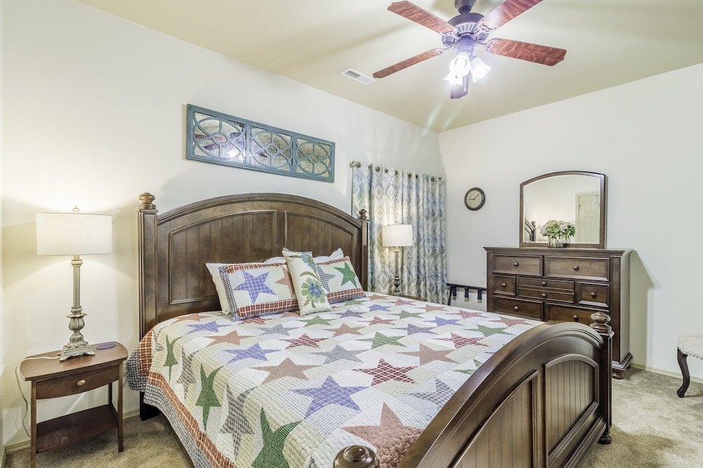 Premier Condo, Multiple Beds, Golf View photo 3