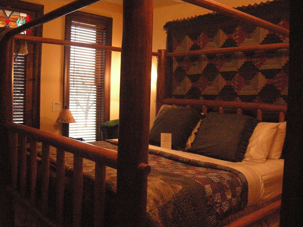 Ruth's Room, First Floor photo 3