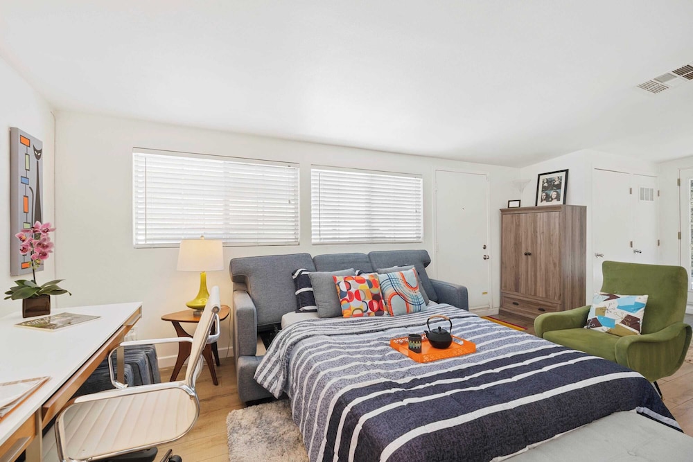 House, Multiple Beds, Pool Access, Pool View (Modern Heart Oasis)