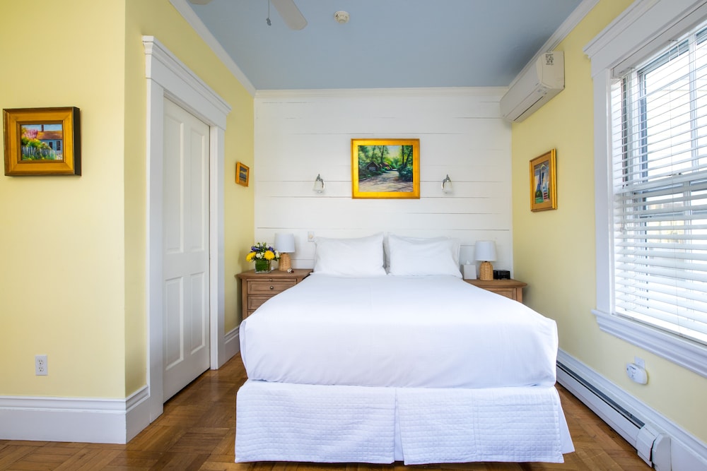 Room (Room 2)