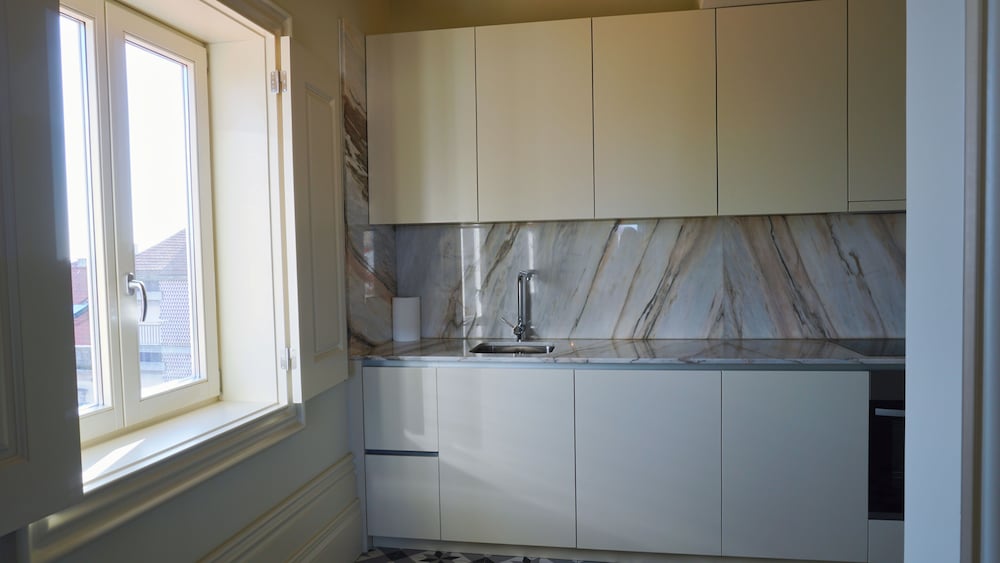 Duplex, 2 Bedrooms thumbnail 5