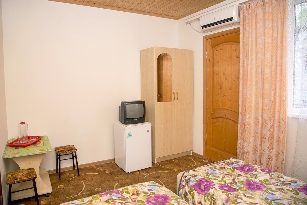 Standard Double or Twin Room (Cottage #7) photo 2