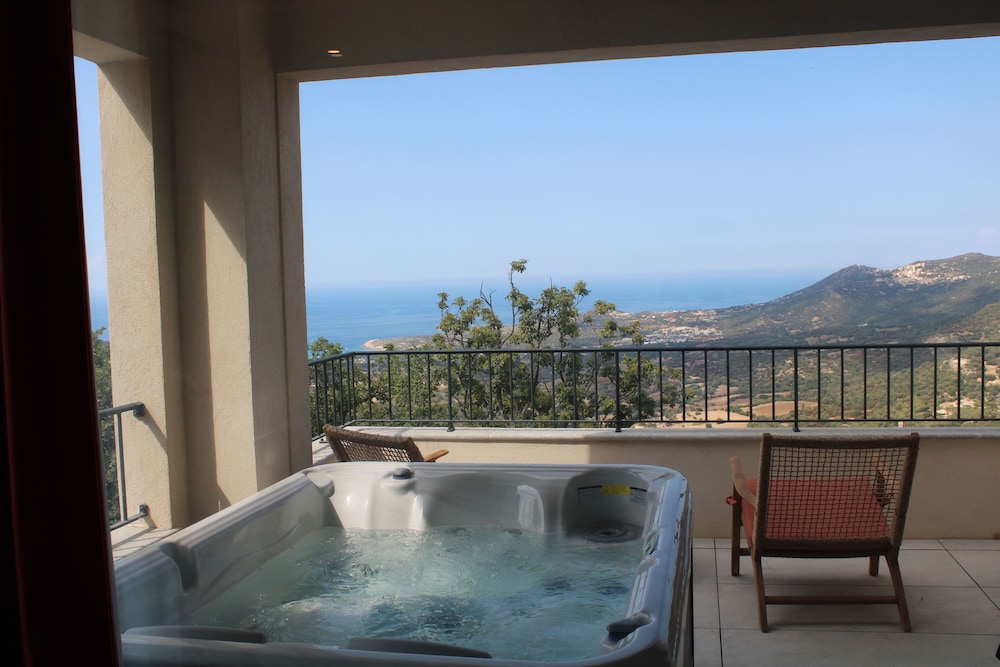 Suite, Balcony, Sea View photo 3