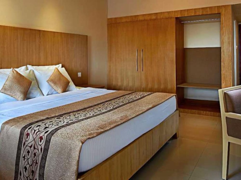 Deluxe King Room with Sea View photo 1