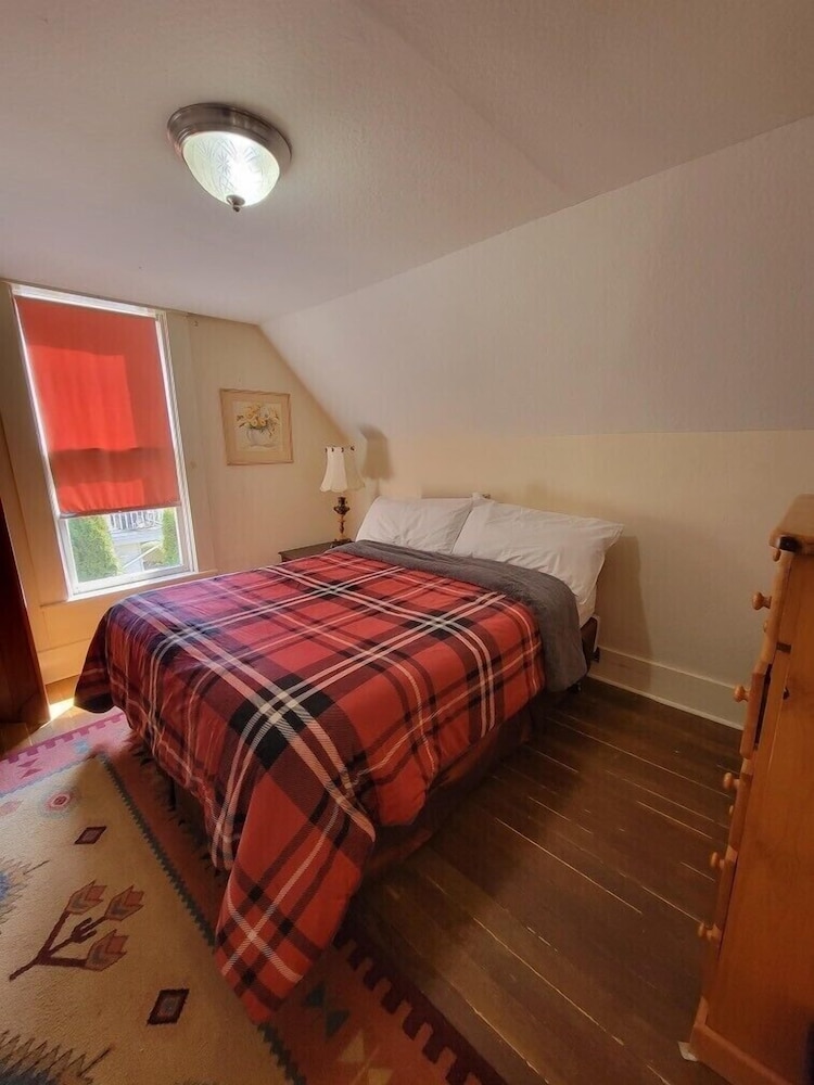 Family House photo 1