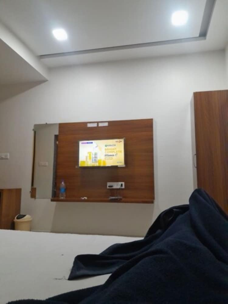 Royal Triple Room photo 3