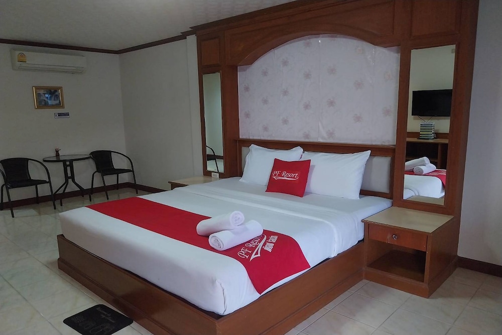 Deluxe Double Room - Photo 9