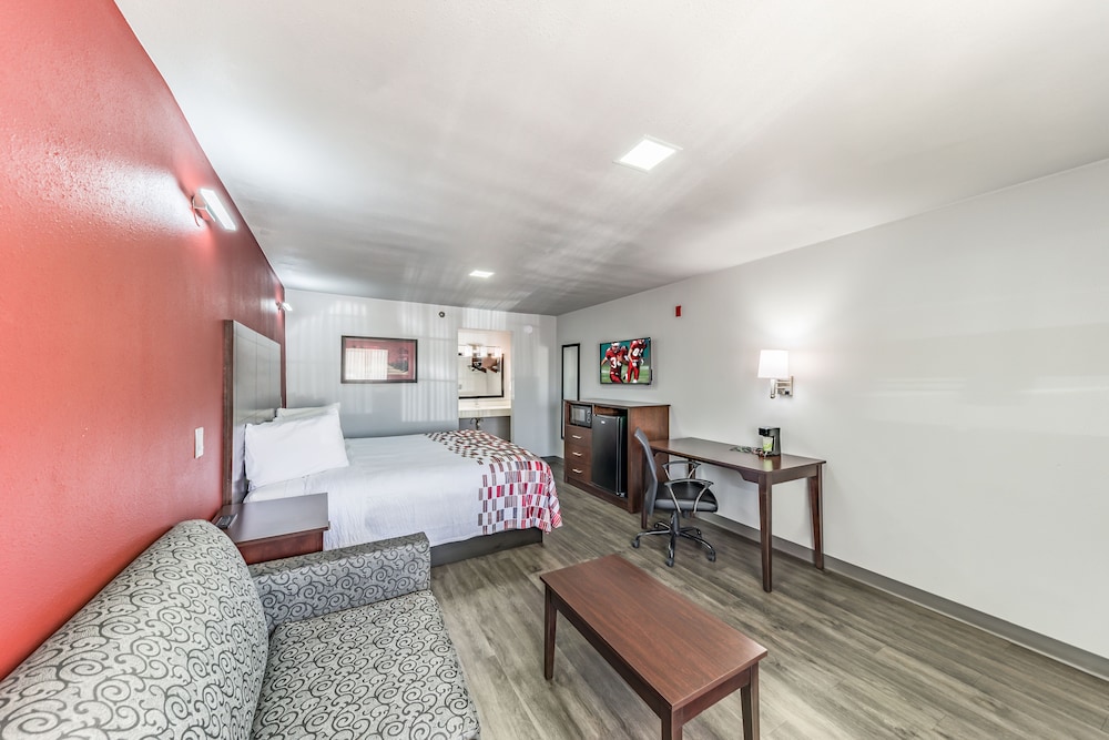 Superior Room, 1 King Bed with Sofa bed (Smoke Free) - Photo 2
