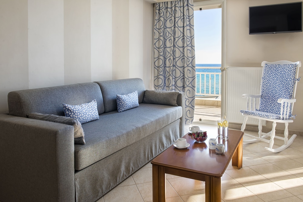 Suite, Sea View (4 People, Hotel Building) photo 1