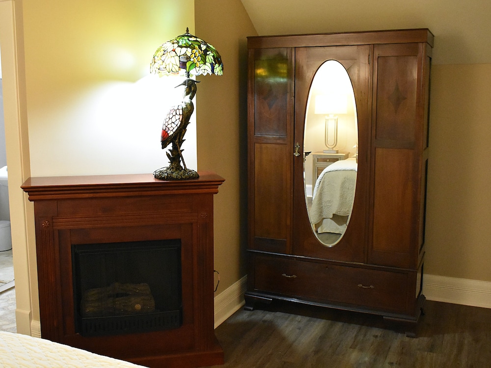 Luxury Studio Suite, 1 Queen Bed, Non Smoking, Jetted Tub