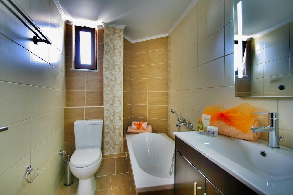 Comfort Suite, 1 Bedroom - Photo 9