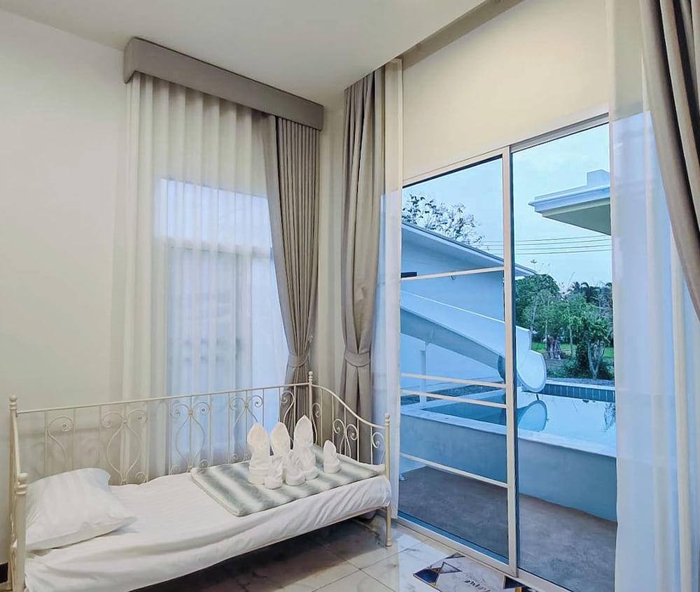 Family Villa, Pool View
