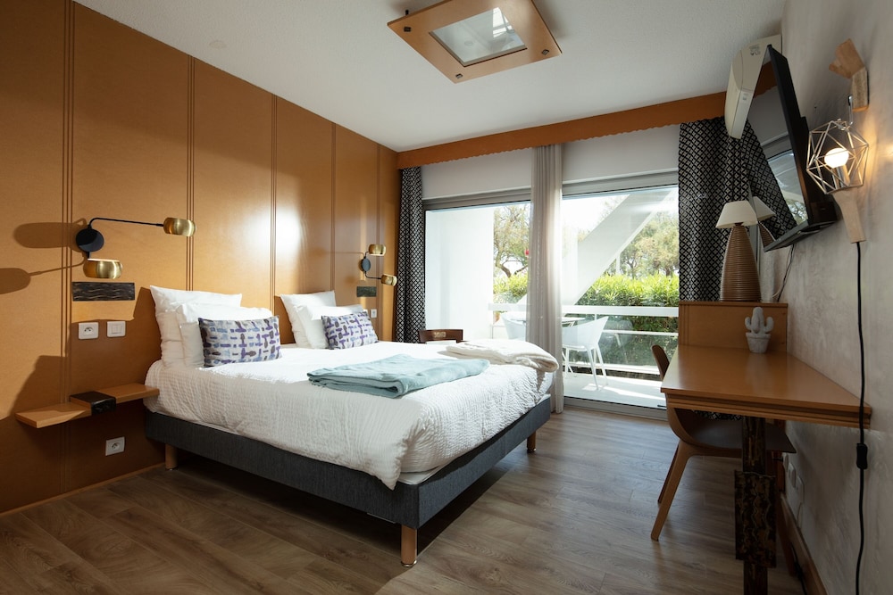 Superior Double Room, Partial Sea View photo 1