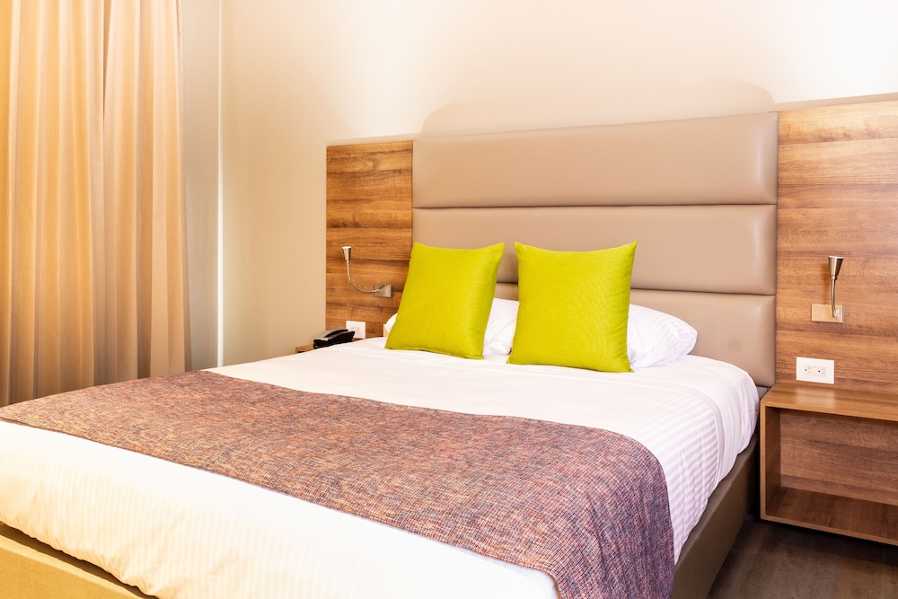 Standard Double Room, 1 Queen Bed
