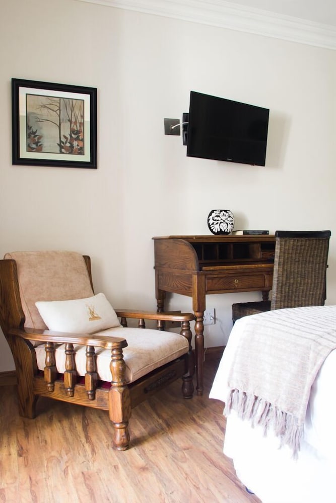 Executive Room, 1 King Bed photo 3