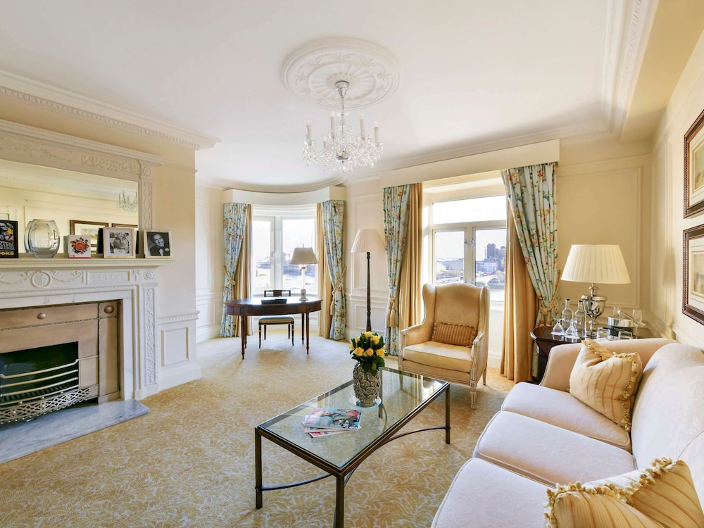 Suite, 1 King Bed With Sofa Bed, River View