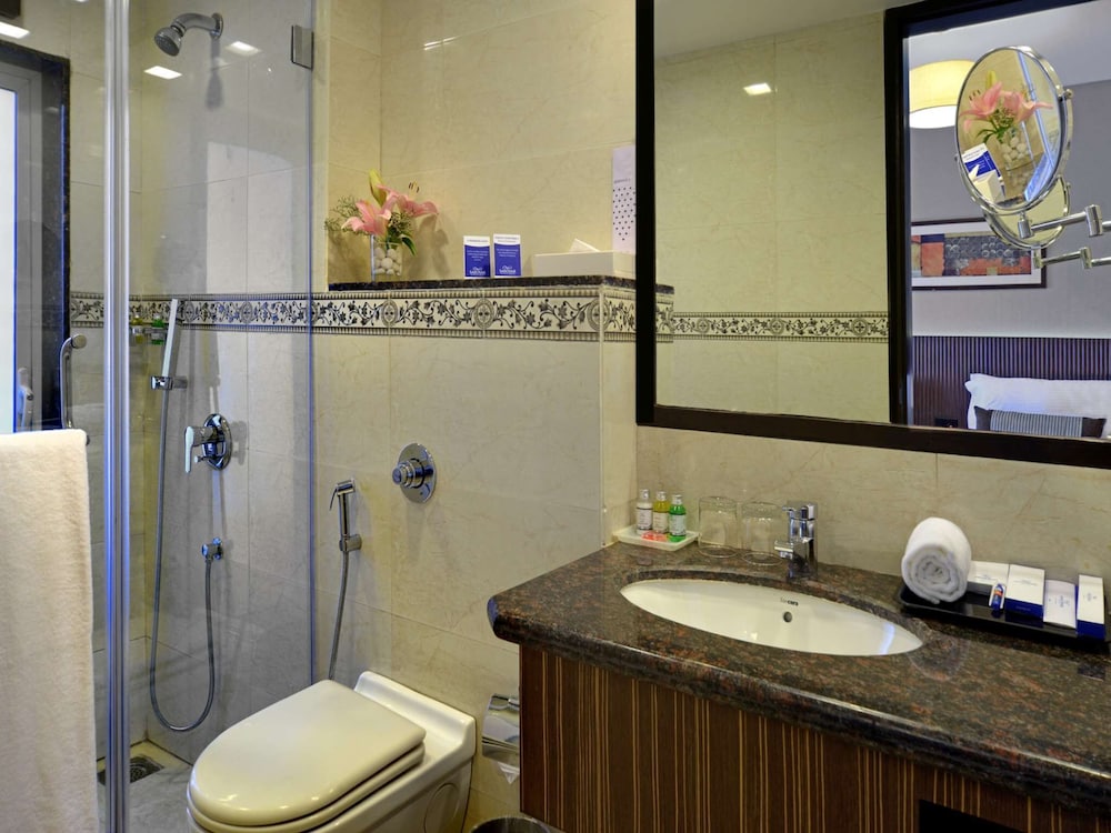 Deluxe Room, Multiple Beds photo 2