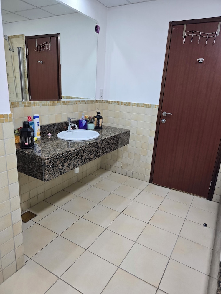 Standard Shared Dormitory, Women only, Non Smoking, Pool View photo 2