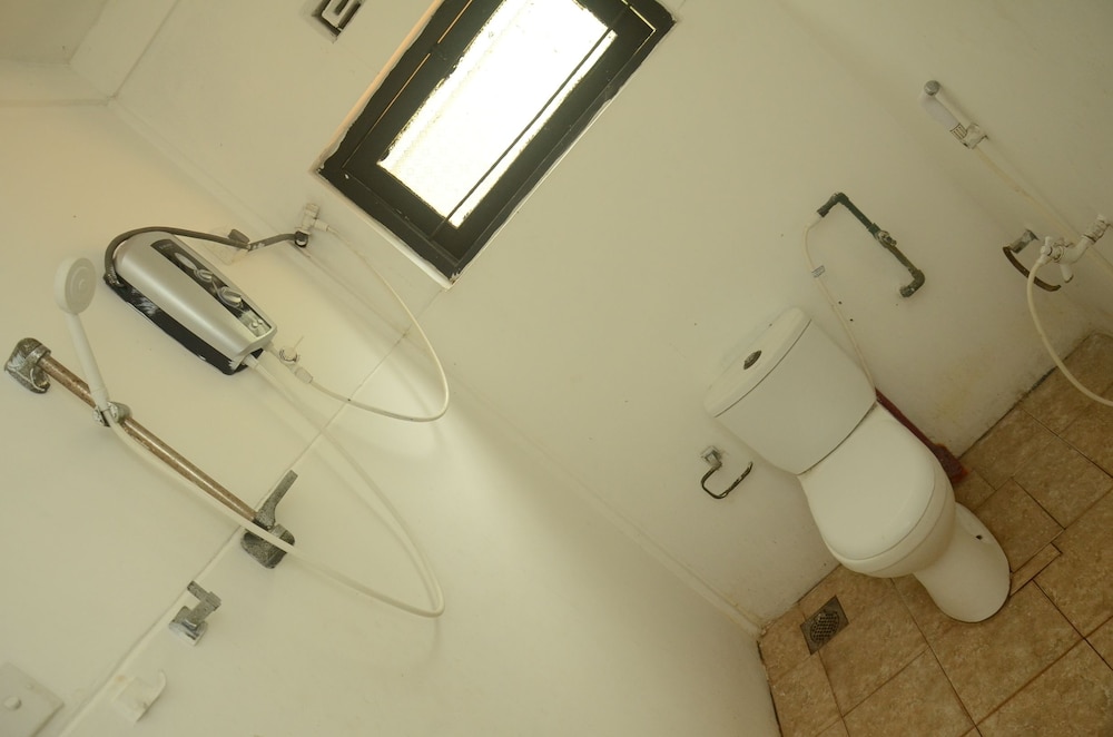 Basic Twin Room, 2 Twin Beds, Garden View photo 2