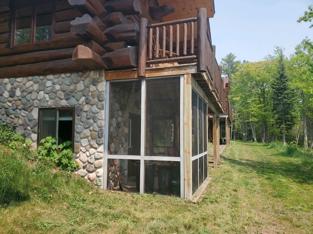 Aqua Lakeshore Cabin #22 photo 3