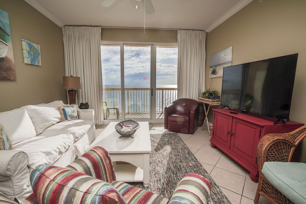 Condo, 3 Bedrooms, Sea View (1006W)