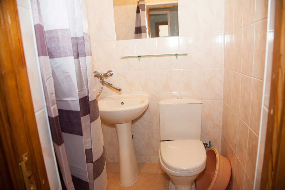 Triple Room, 3 Twin Beds photo 3