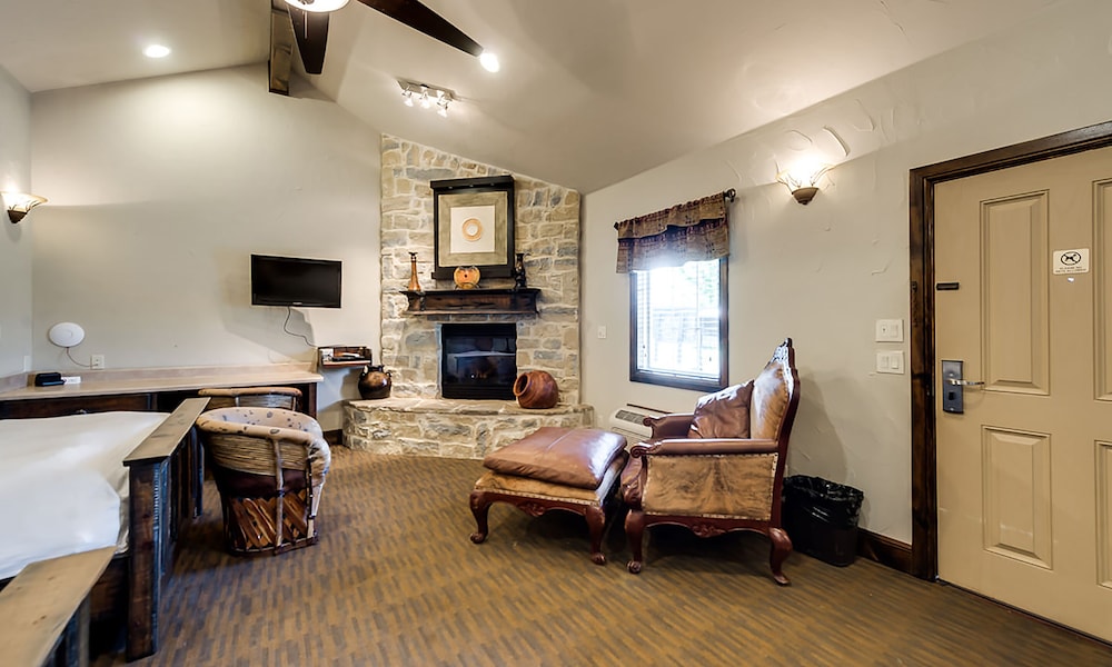 Premium 2 Queen Cabin photo 3