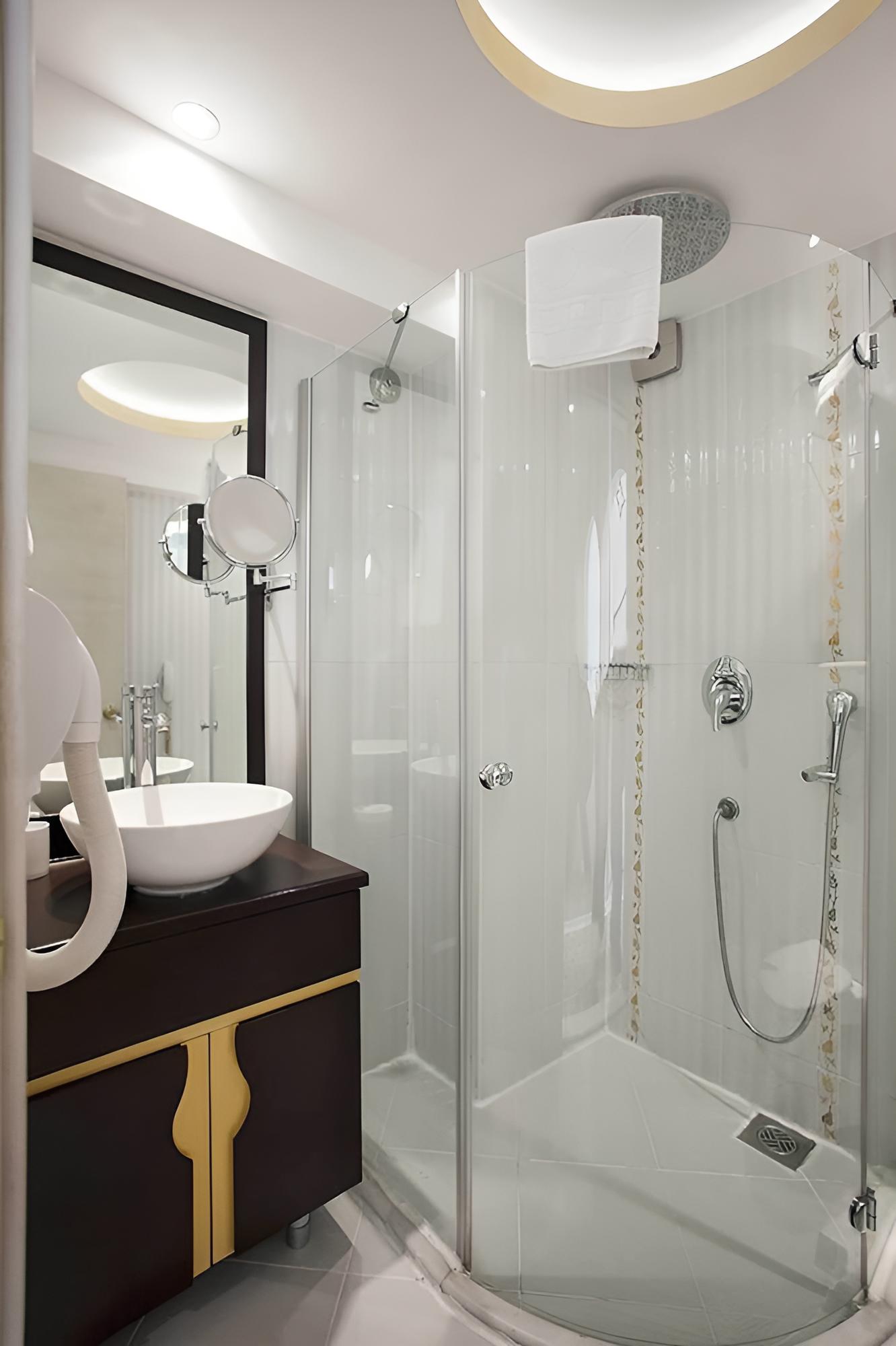 Superior Triple Room photo 2