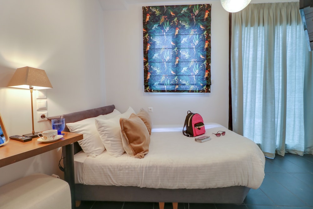 Economy Double Room, Balcony (Small, 303)