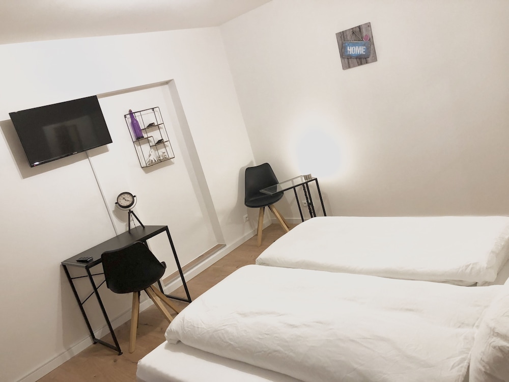 Signature Double Room, 1 King Bed, Non Smoking photo 1