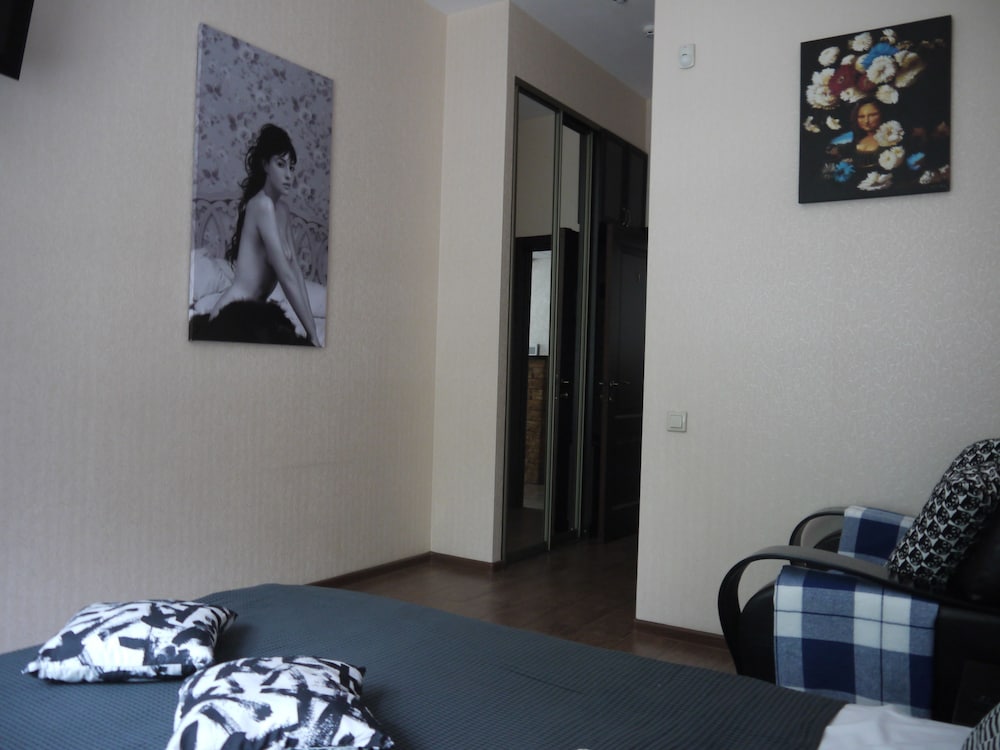 Superior Triple Room, 1 King Bed with Sofa bed, City View photo 2