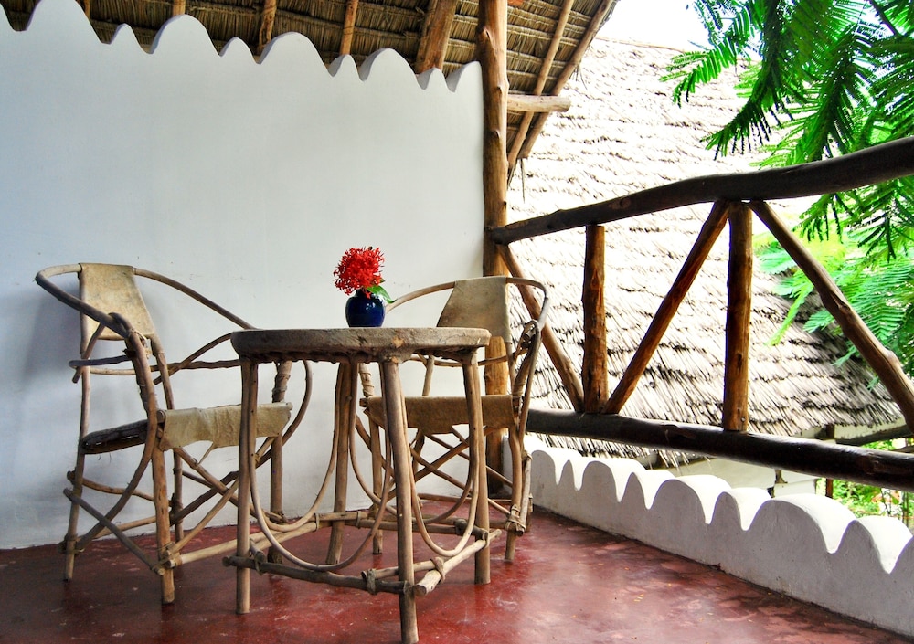Honeymoon Double Room, Balcony (13) photo 2
