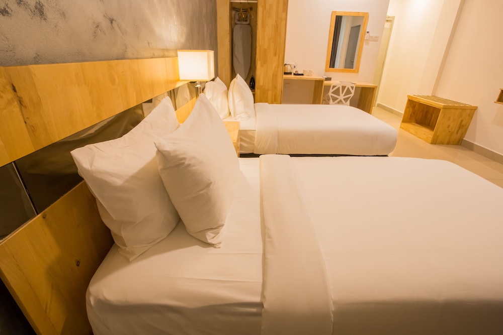 Deluxe Twin Room - Photo 6