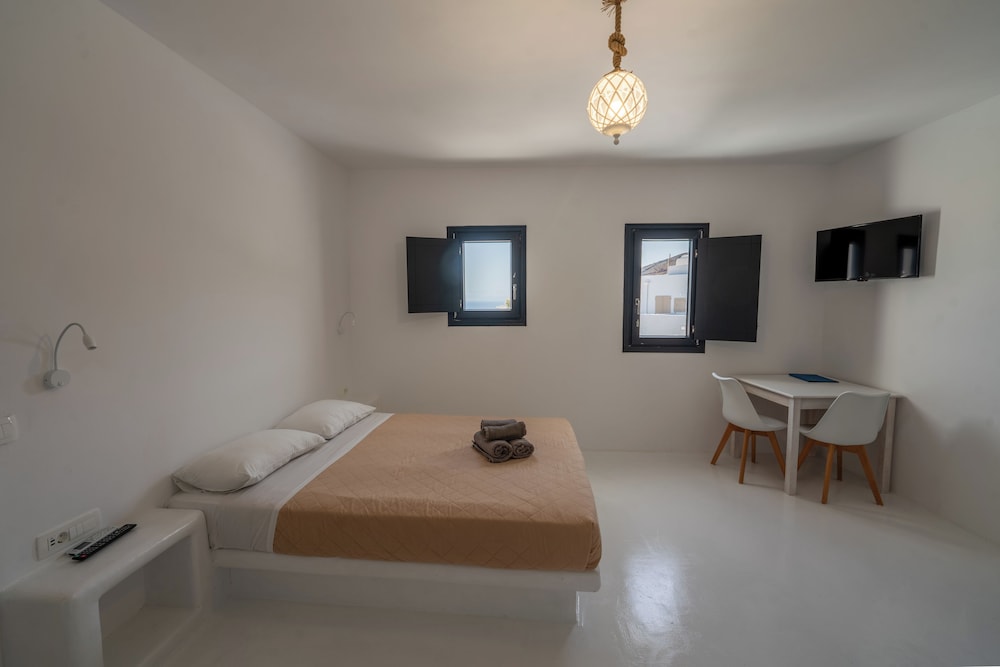 Deluxe Studio - Photo 11
