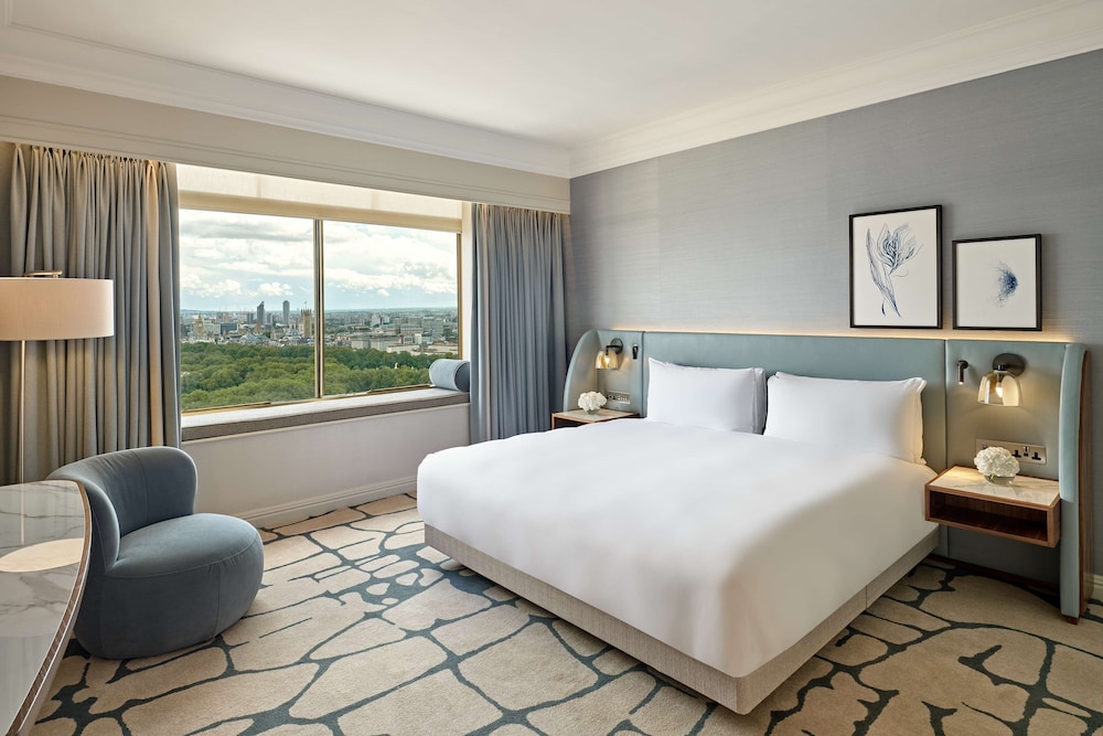 Suite, 1 King Bed, Club Lounge Access (Grosvenor)