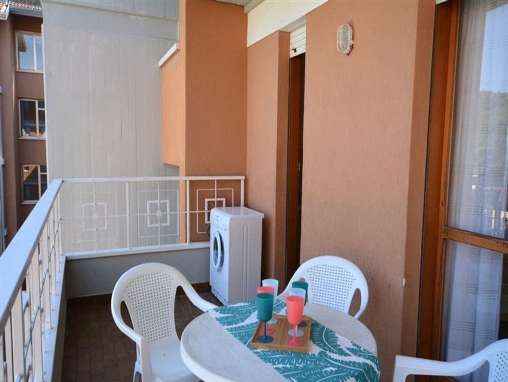 Apartment, 2 Bedrooms, Balcony, Pool View
