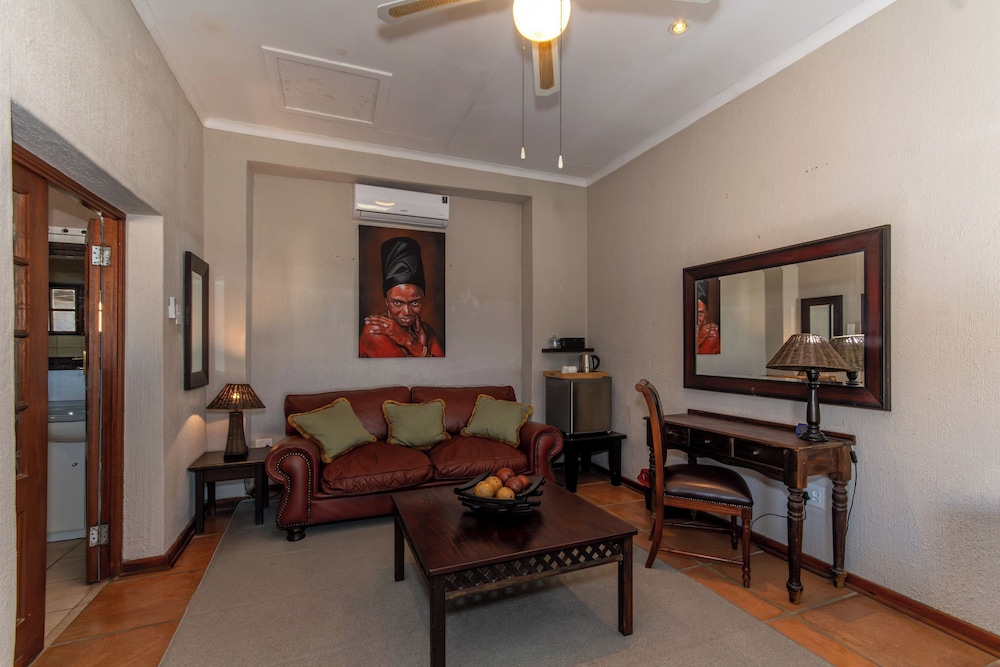 Luxury Suite photo 3