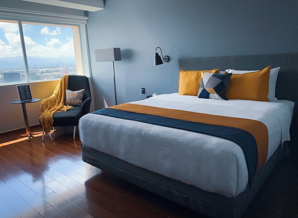 Deluxe Studio Suite