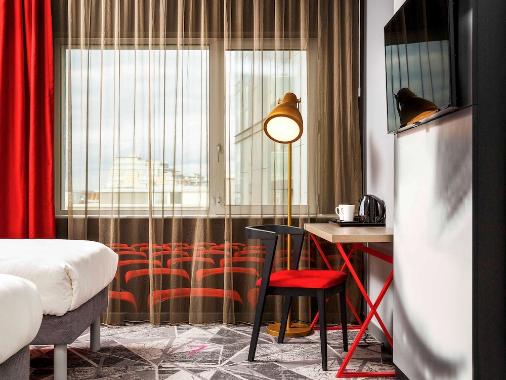 Room, 2 Twin Beds (The Duet) photo 3
