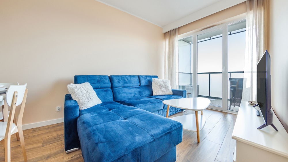 Apartment (70 with sea view) photo 1